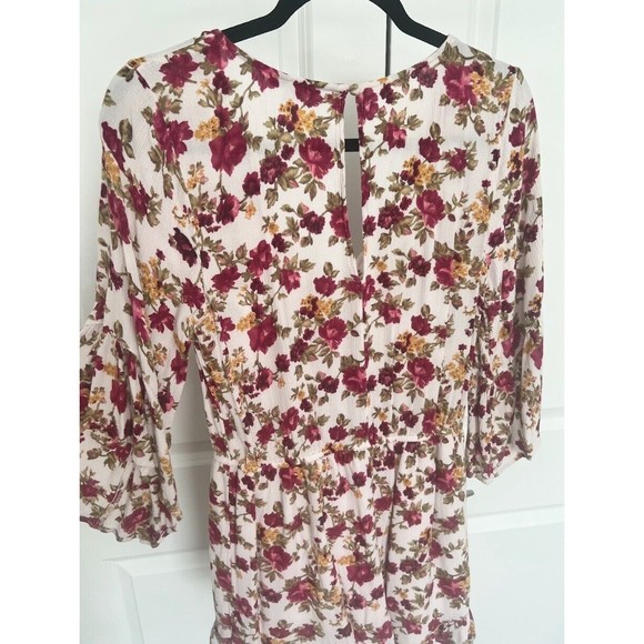 American Eagle Romper Floral Tan Red Pink V Neck Flare Cropped sleeves M Medium - Picture 8 of 9